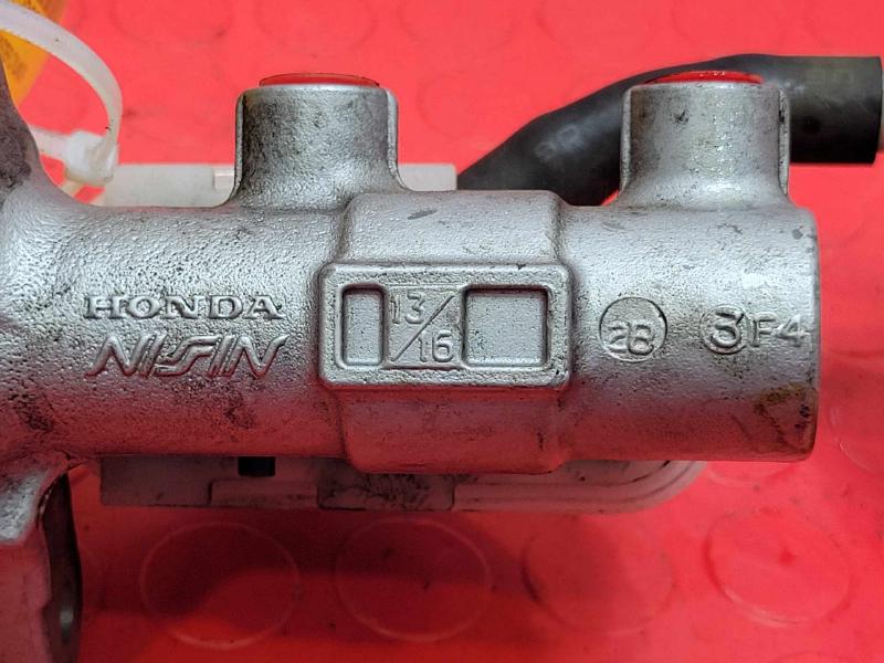 2012-2016 Honda CR-V FWD Brake Master Cylinder Assembly OEM 46101T0B305