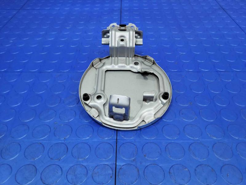 2010-2015 Toyota Prius Fuel Door Gas Flap Silver 1F7 Genuine OEM 7735047030