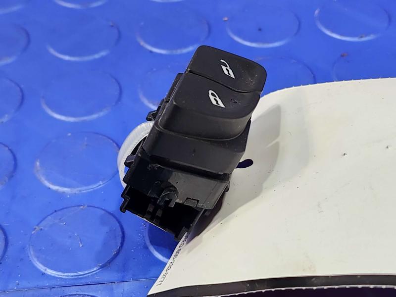 2019 GMC Terrain Door Switch Front
