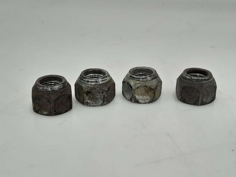 2015 Nissan Versa Lug Nuts