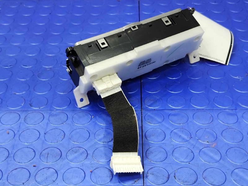2008 Infiniti G35 Heater A/C Control