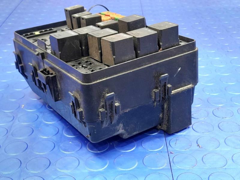 2022 Dodge Charger Engine Fuse Box