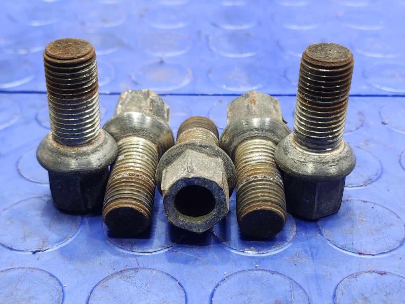 2015 Audi A6 Lug Nuts