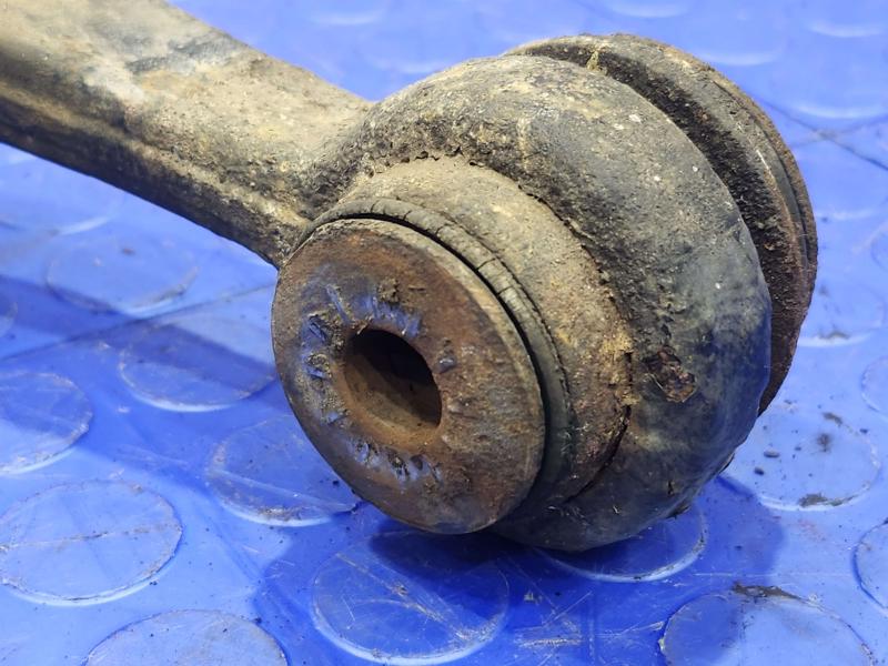 2010 Chevrolet Tahoe Upper Control Arm Front