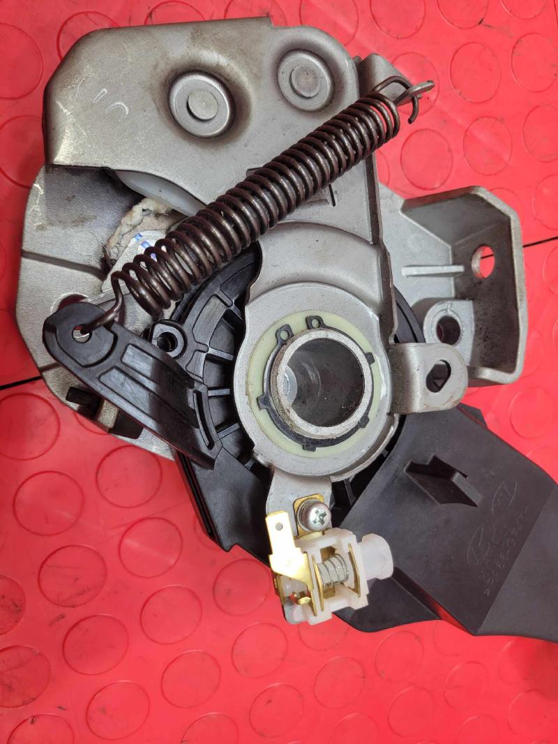 2018-2021 Kia Stinger Parking Brake Control Pedal Assembly OEM 59710J5000