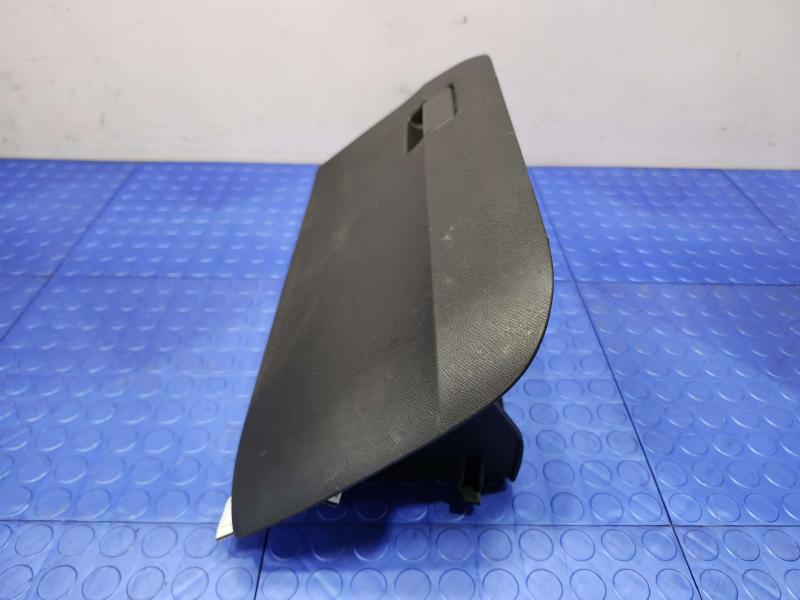 2015 Toyota Prius Glove Box