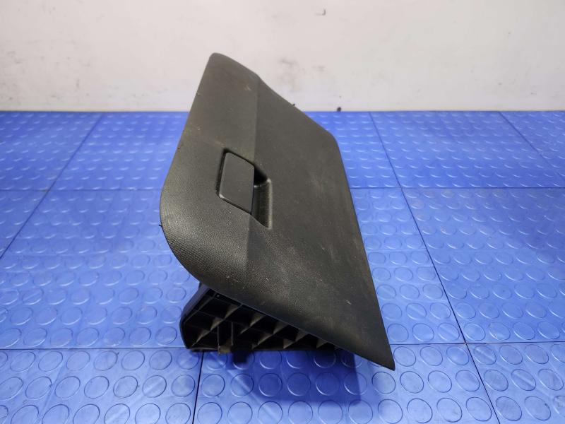 2015 Toyota Prius Glove Box