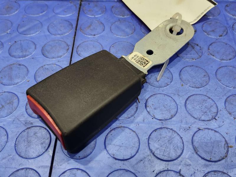 2017 Dodge Grand Caravan Rear Seat Belt