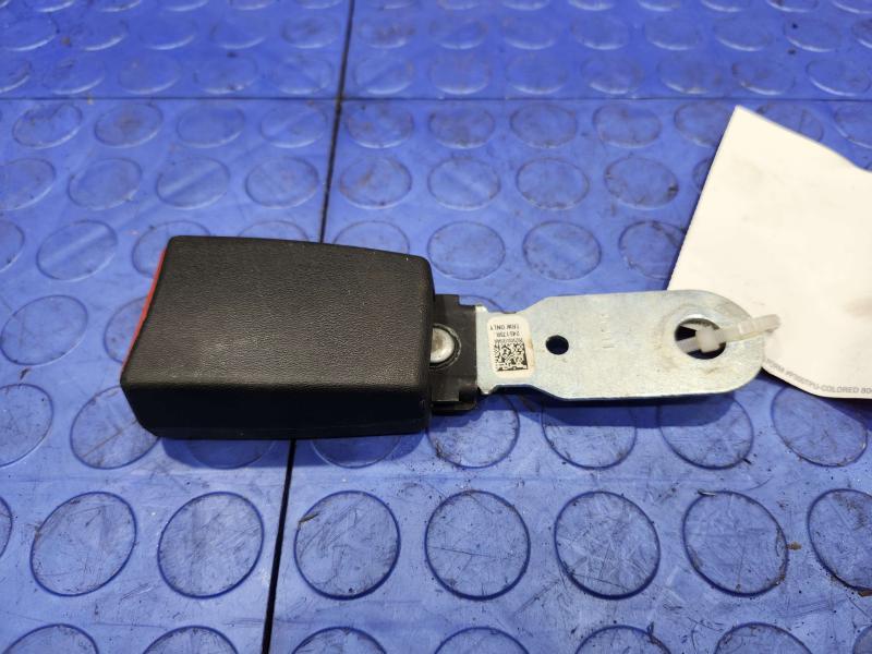 2017 Dodge Grand Caravan Rear Seat Belt