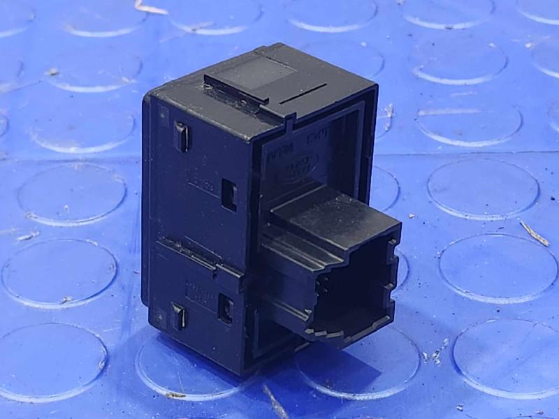 2019 Jaguar F-Pace Door Switch Front