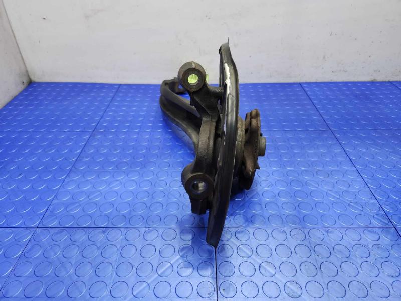 2011 Volkswagen Touareg Spindle Knuckle Front