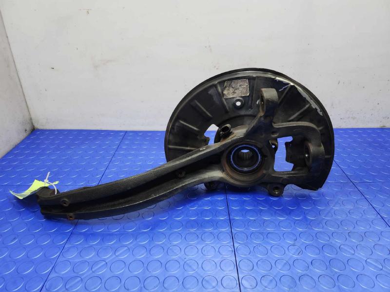 2011 Volkswagen Touareg Spindle Knuckle Front