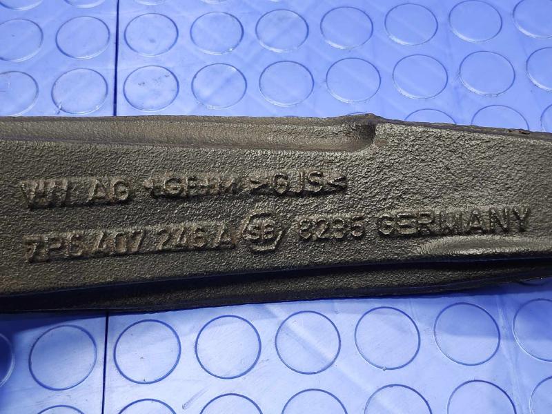 2011 Volkswagen Touareg Spindle Knuckle Front