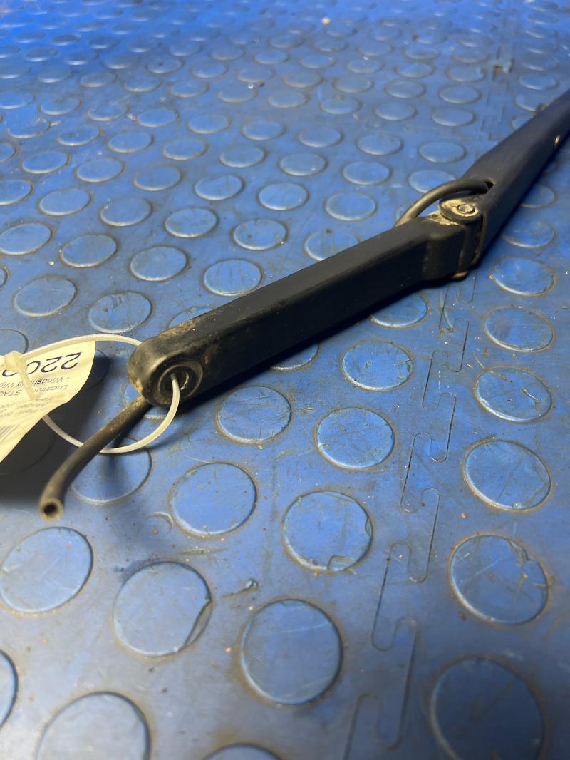 2000 GMC Sierra 1500 Wiper Arm