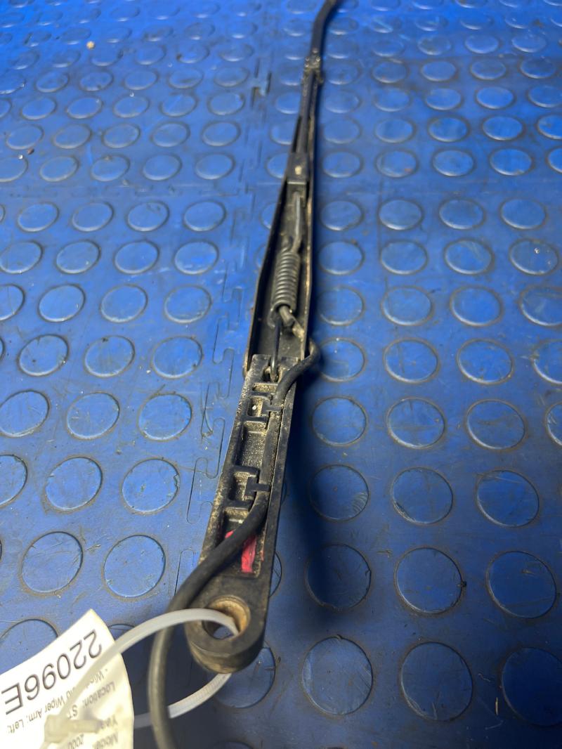2000 GMC Sierra 1500 Wiper Arm