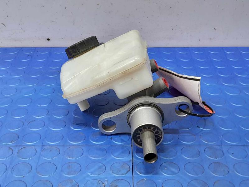 2017-2018 Volvo S90 V90 Brake Master Cylinder Assembly Genuine OEM 360125256