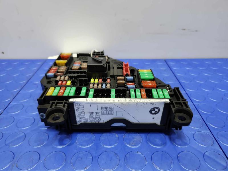 2016 BMW 528I Engine Fuse Box