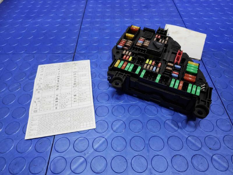 2016 BMW 528I Engine Fuse Box