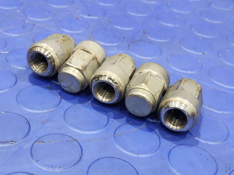 2013 Honda Civic Lug Nuts