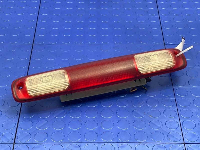 2003 Chevrolet Silverado 2500 3Rd Brake Light Avoidance Lamp