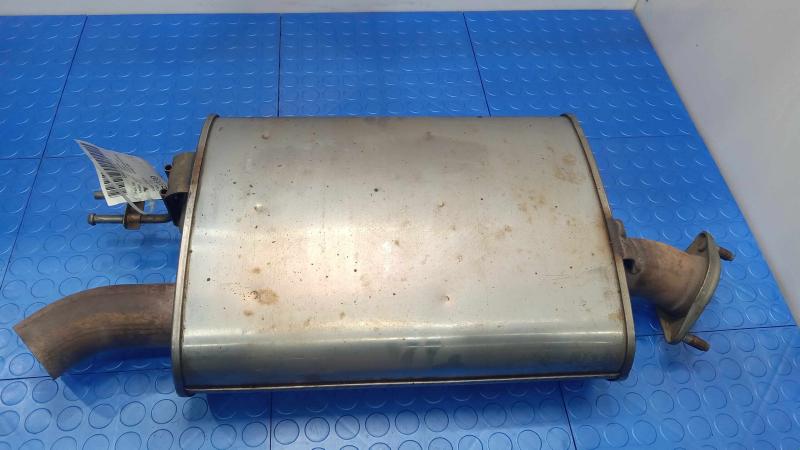2015-2018 Kia Sorento 3.3L AWD Center Intermediate Exhaust Muffler OEM 28650C6200