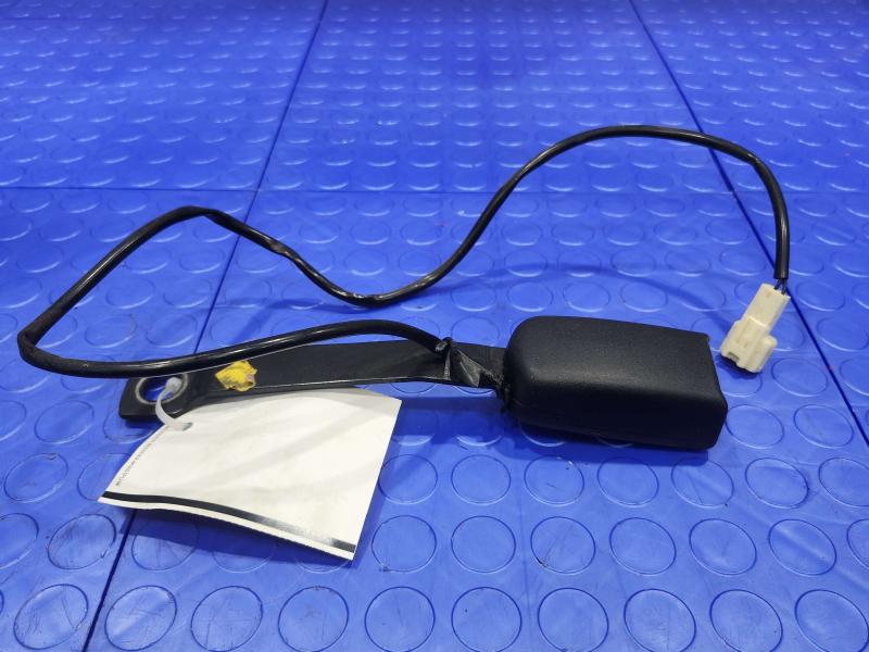 2012 Subaru Legacy Front Seat Belt