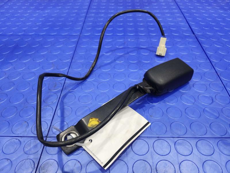2012 Subaru Legacy Front Seat Belt