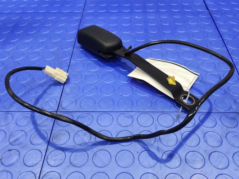2012 Subaru Legacy Front Seat Belt