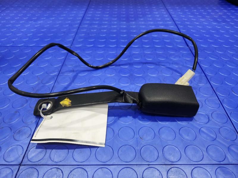 2012 Subaru Legacy Front Seat Belt