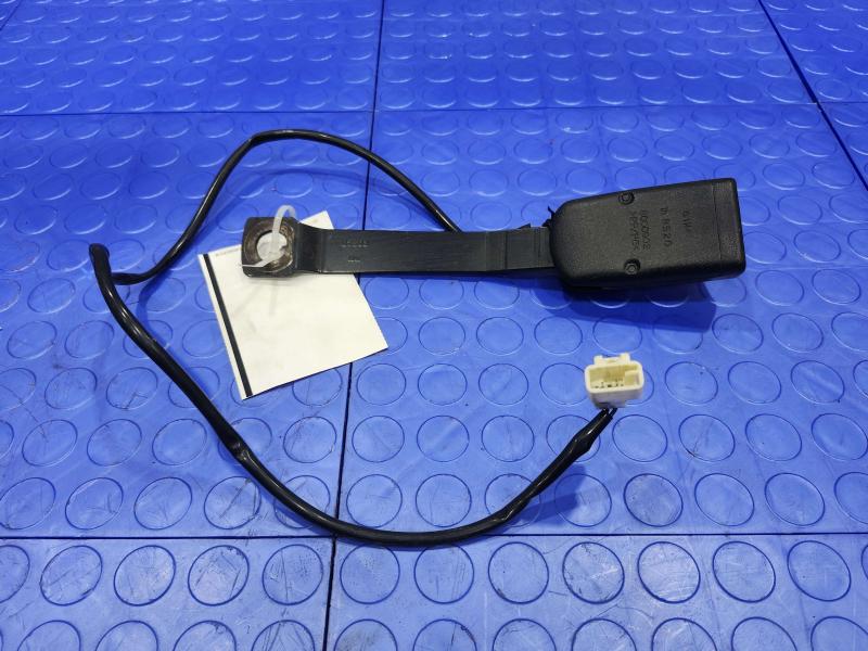 2012 Subaru Legacy Front Seat Belt