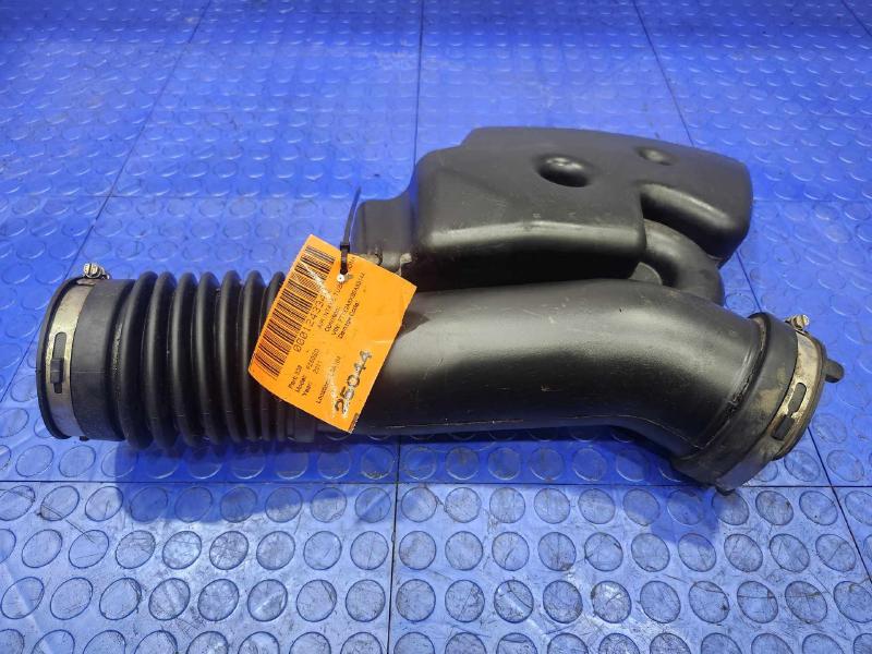 2011 Ford F-250 Super Duty Air Intake Tube/Resonator
