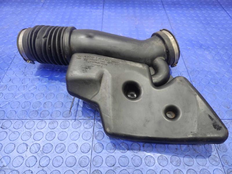 2011 Ford F-250 Super Duty Air Intake Tube/Resonator
