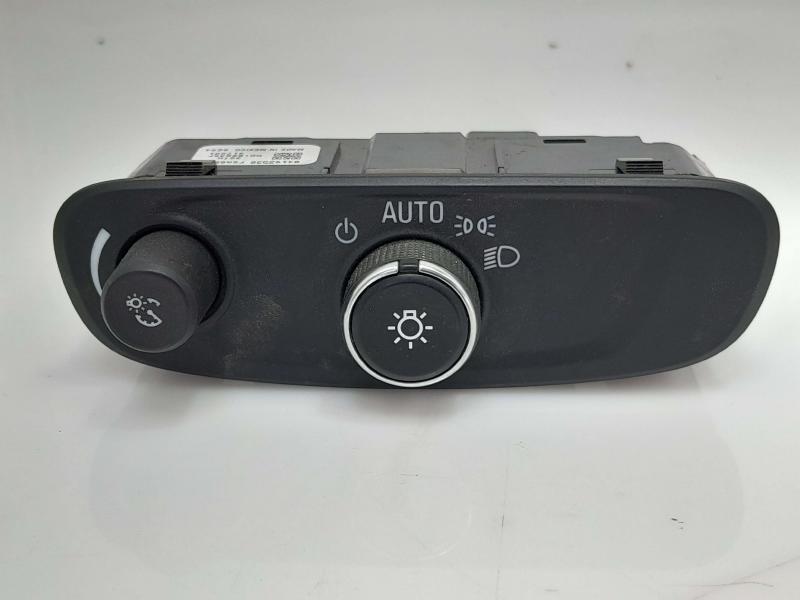 2019 Chevrolet Blazer Headlight Switch (Dash Mtd)