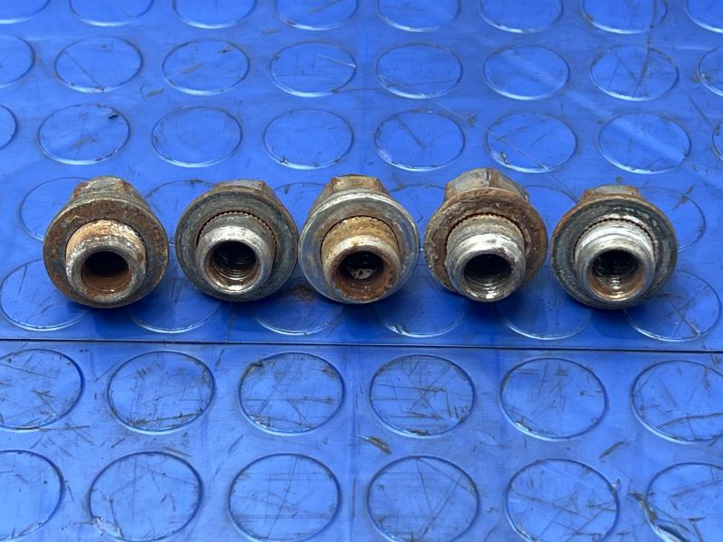 2000 Mitsubishi Eclipse Lug Nuts