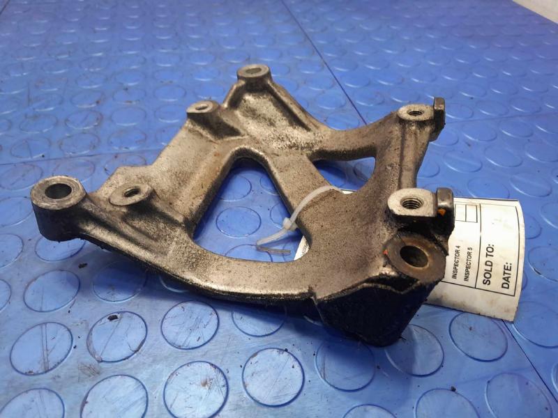 2004 Toyota Tundra A/C Compressor Bracket