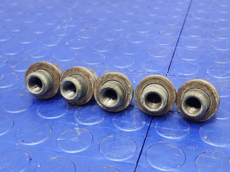2005 Lexus RX 330 Lug Nuts