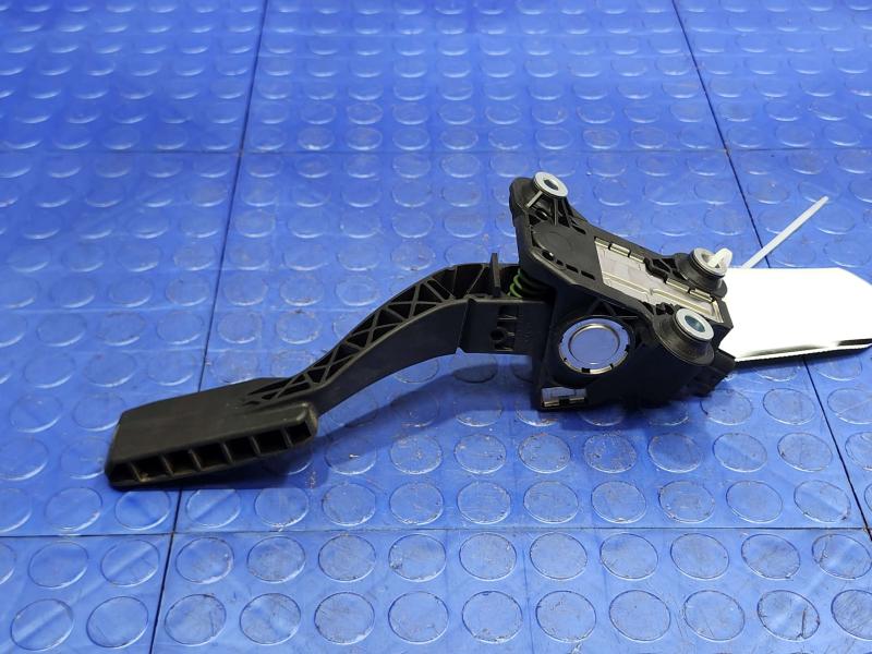 2016 Honda Fit Pedal Assembly