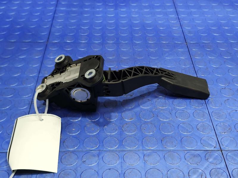 2016 Honda Fit Pedal Assembly