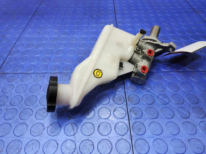 2016 Hyundai Tucson Master Cylinder