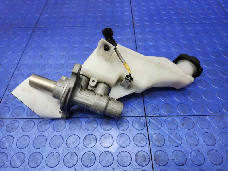 2016 Hyundai Tucson Master Cylinder