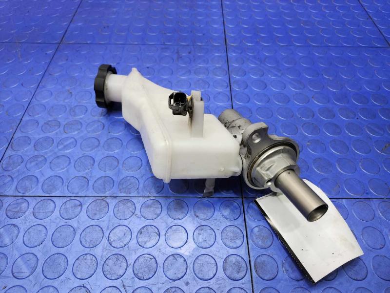 2016 Hyundai Tucson Master Cylinder