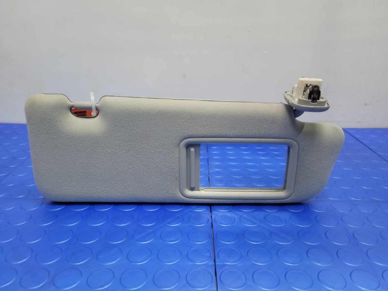 2010 Toyota Prius Sun Visor
