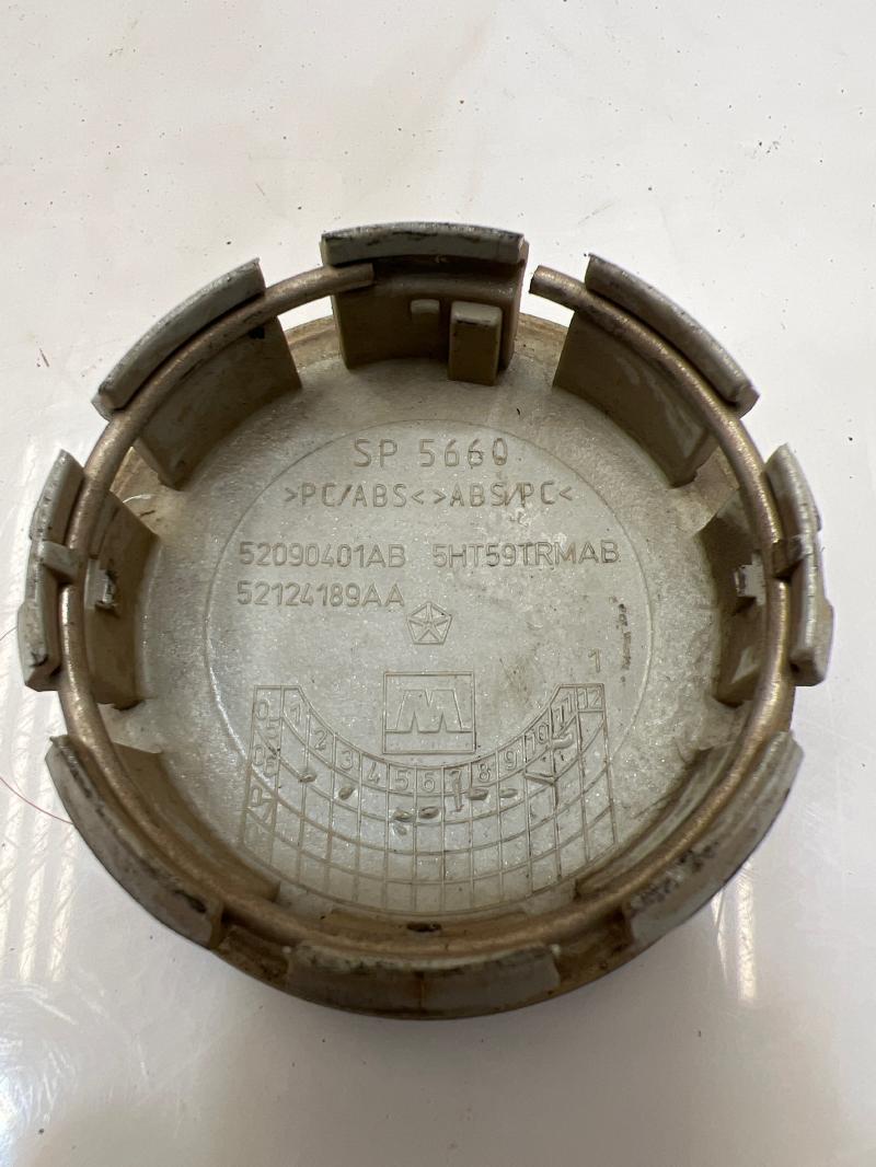 1998 Jeep Cherokee Center Cap