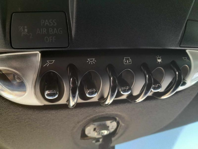 2014 MINI Paceman Front Console