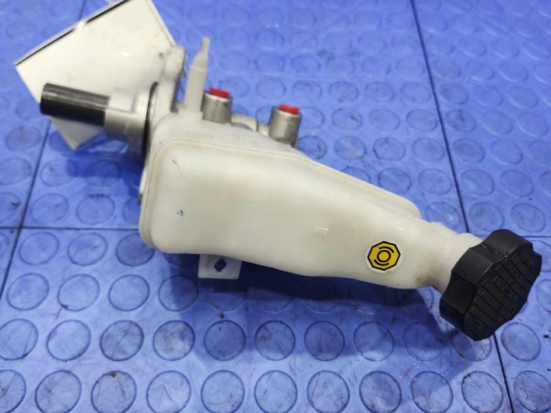 2012-2017 Hyundai Veloster Brake Master Cylinder Assembly OEM 585102V200