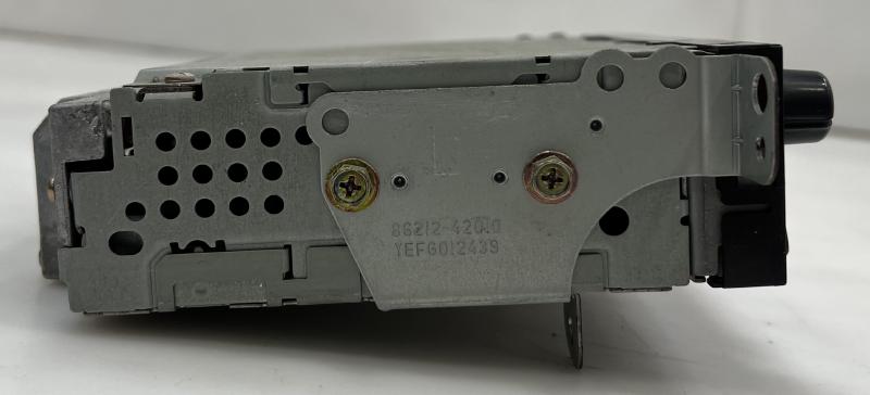 1998 Toyota RAV4 Audio & Visual Equip.(Radio)