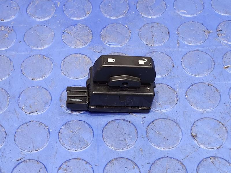 2014 Ford Mustang Door Switch Front