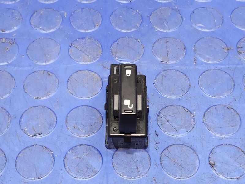 2014 Ford Mustang Door Switch Front