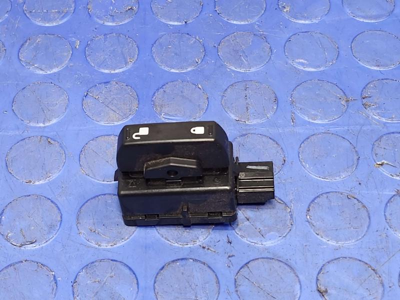 2014 Ford Mustang Door Switch Front