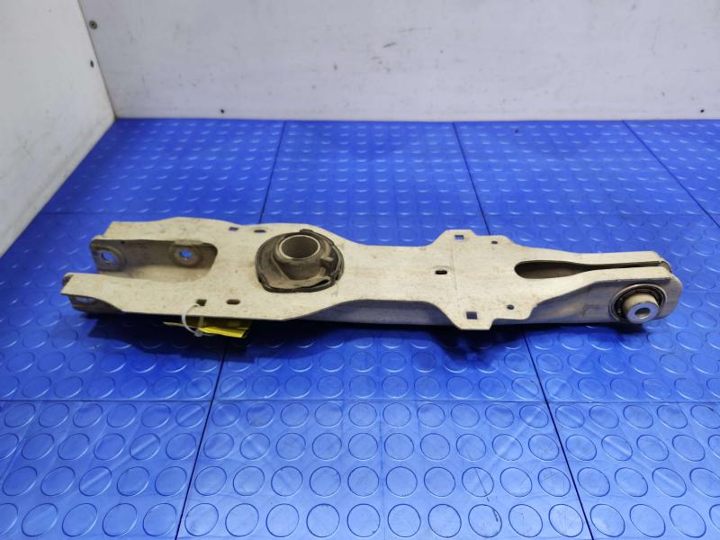2020 Ford Escape Lower Control Arm Rr